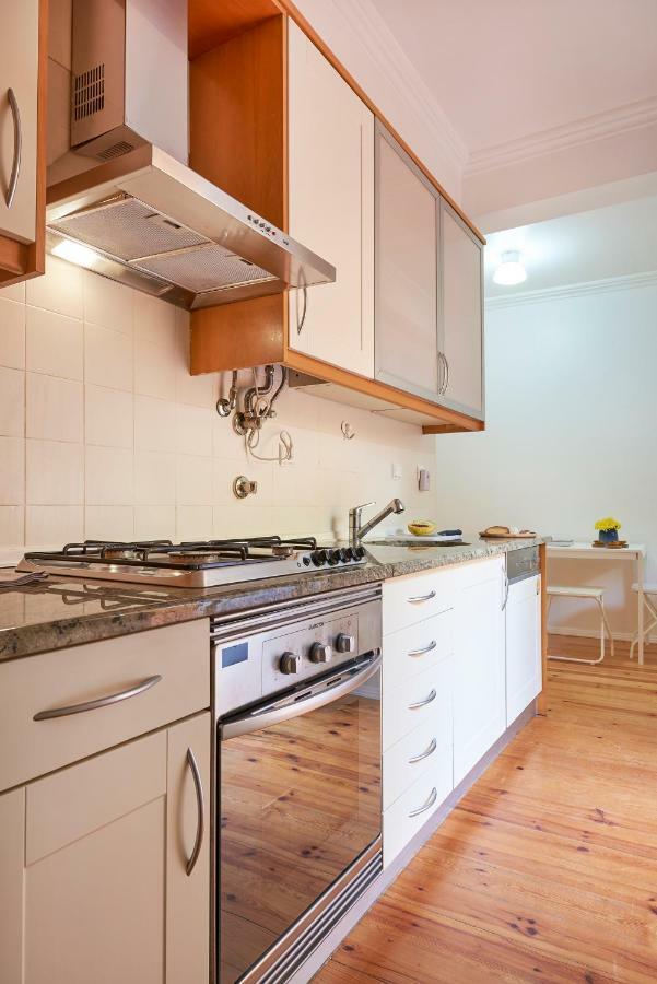 Styling Apartment In Historic Center Лиссабон Экстерьер фото